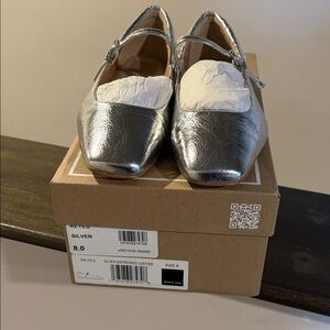 Dolce vita Reyes size 8 silver new in box